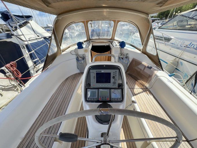 BAVARIA 33 CRUISER OCCASION